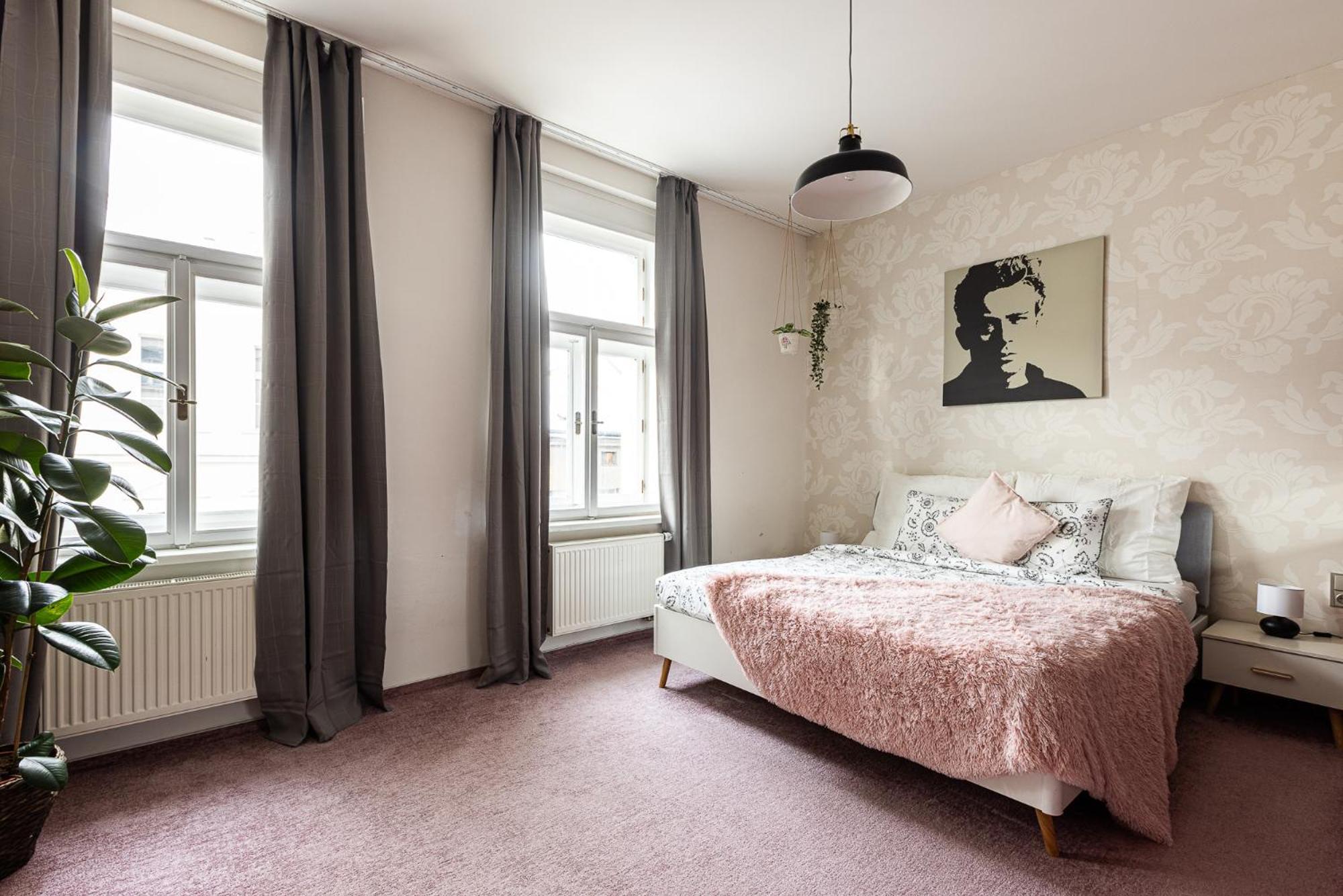 Nice Big Apartment 2Bds - Belgicka Prag Exterior foto