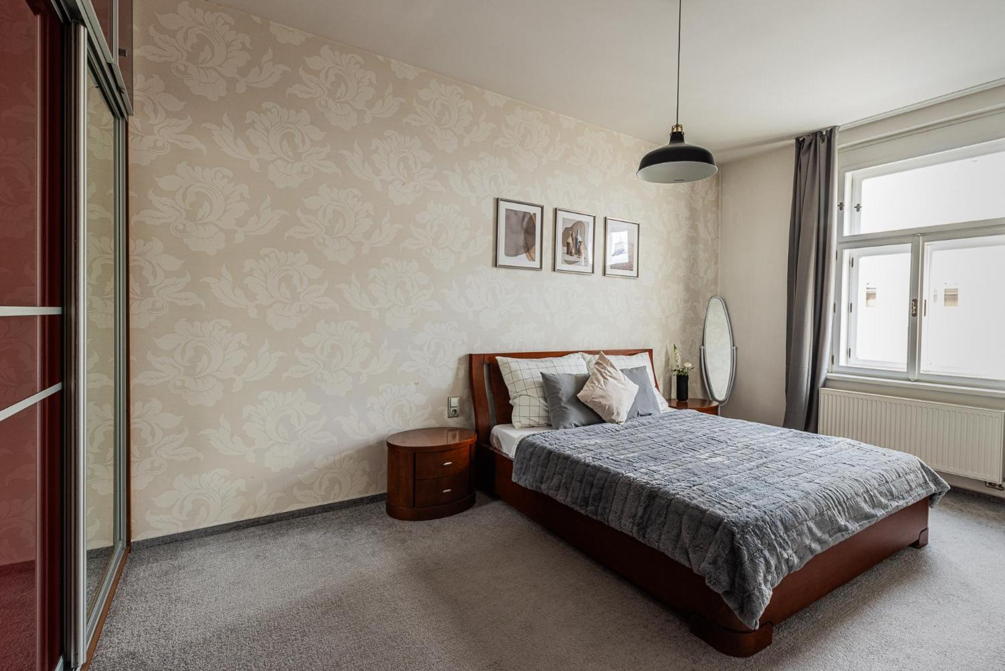 Nice Big Apartment 2Bds - Belgicka Prag Exterior foto